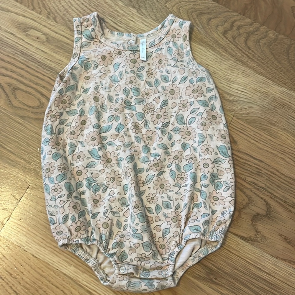 Rylee and cru floral bubble